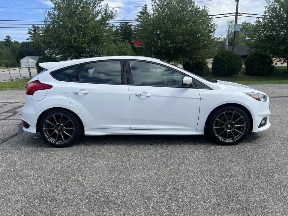 2018 Ford Focus 3rd Gen - Image 2 of 12