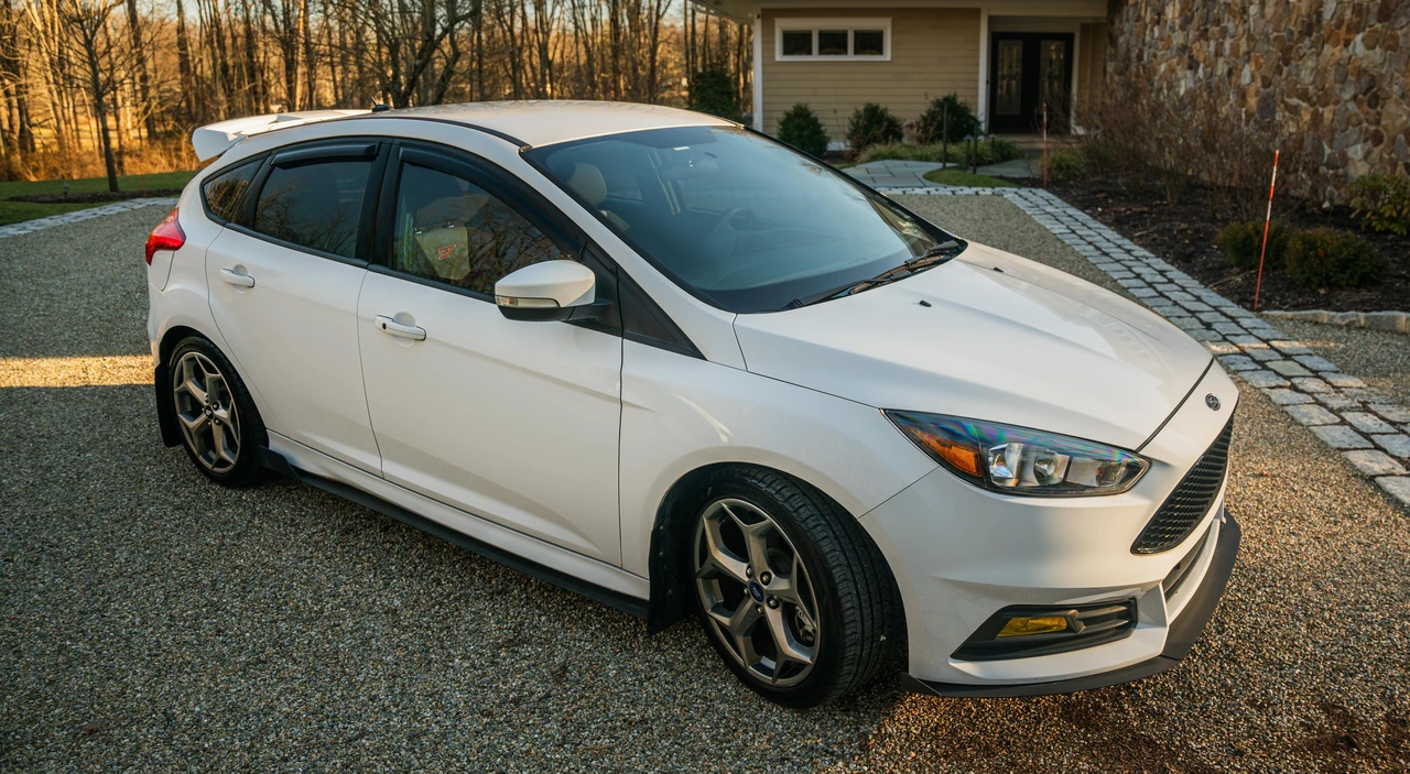 2018 Ford Focus ST 3rd Gen - Image 23 of 31
