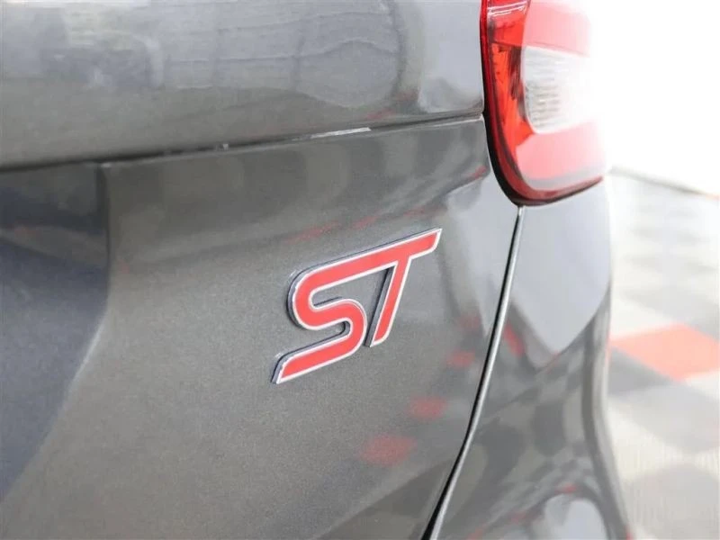 2018 Ford Focus ST 3rd Gen - Image 8 of 12