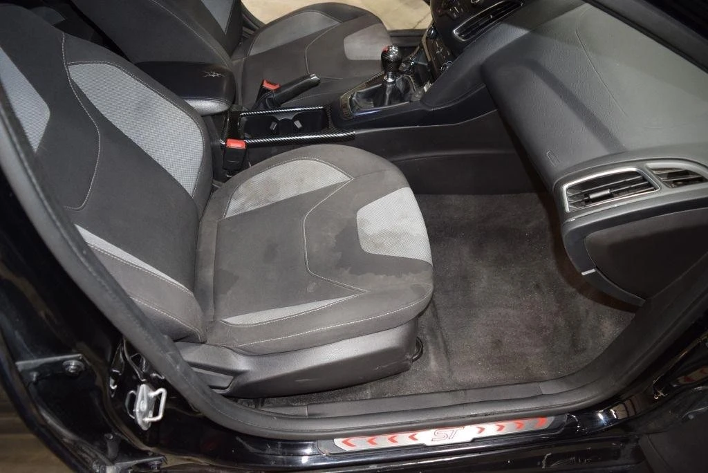 2018 Ford Focus ST 3rd Gen - Image 19 of 31