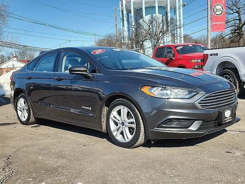 2018 Ford Fusion 2nd Gen - Image 2 of 12