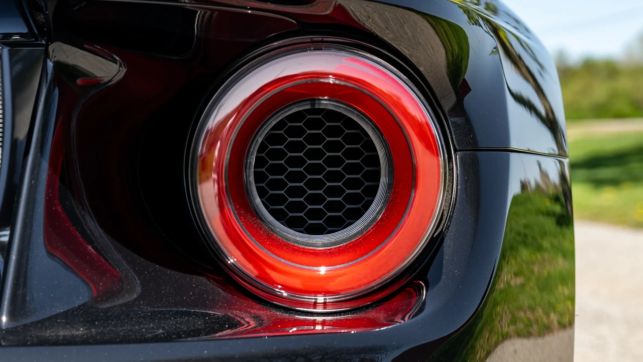 2018 Ford GT 2nd Gen - Image 19 of 31