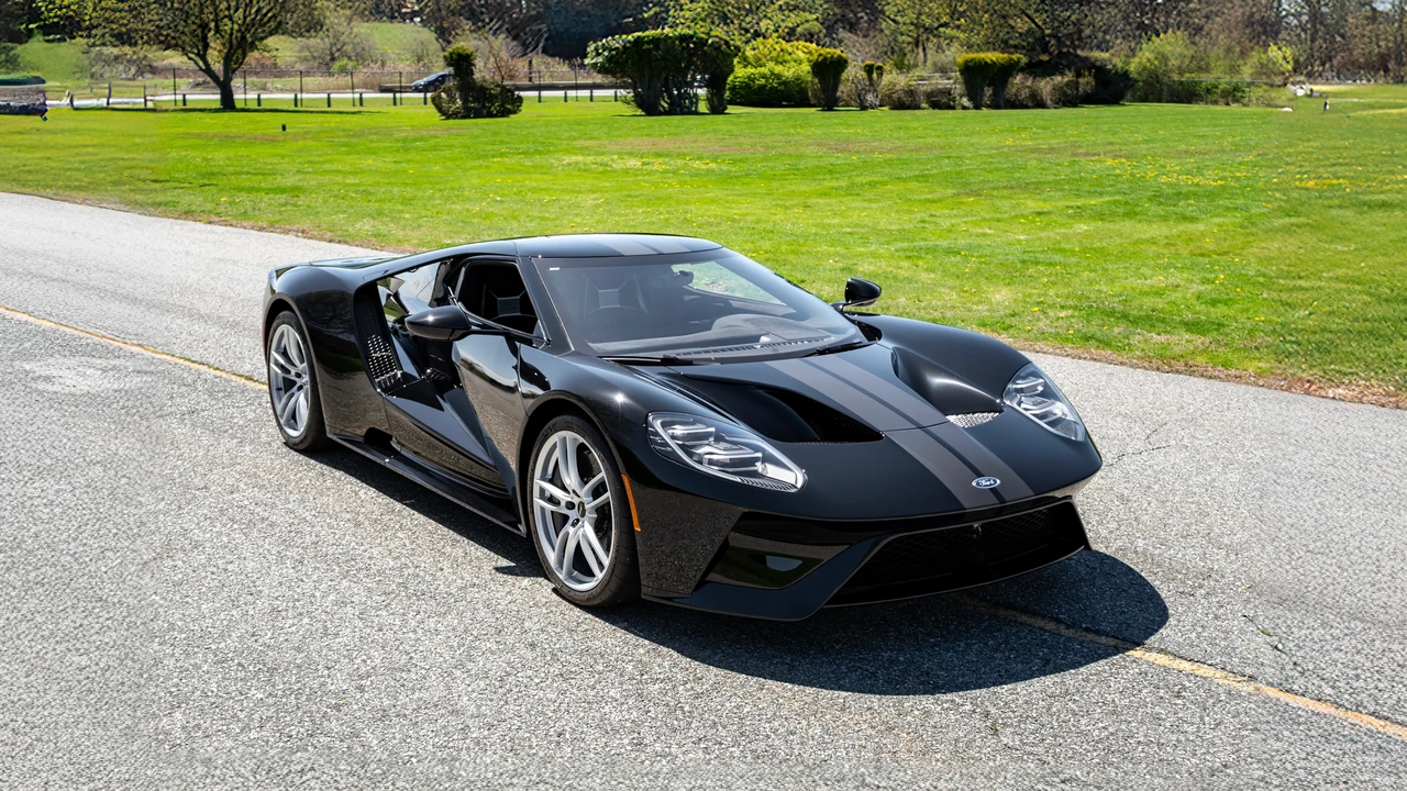 2018 Ford GT 2nd Gen - Image 2 of 31