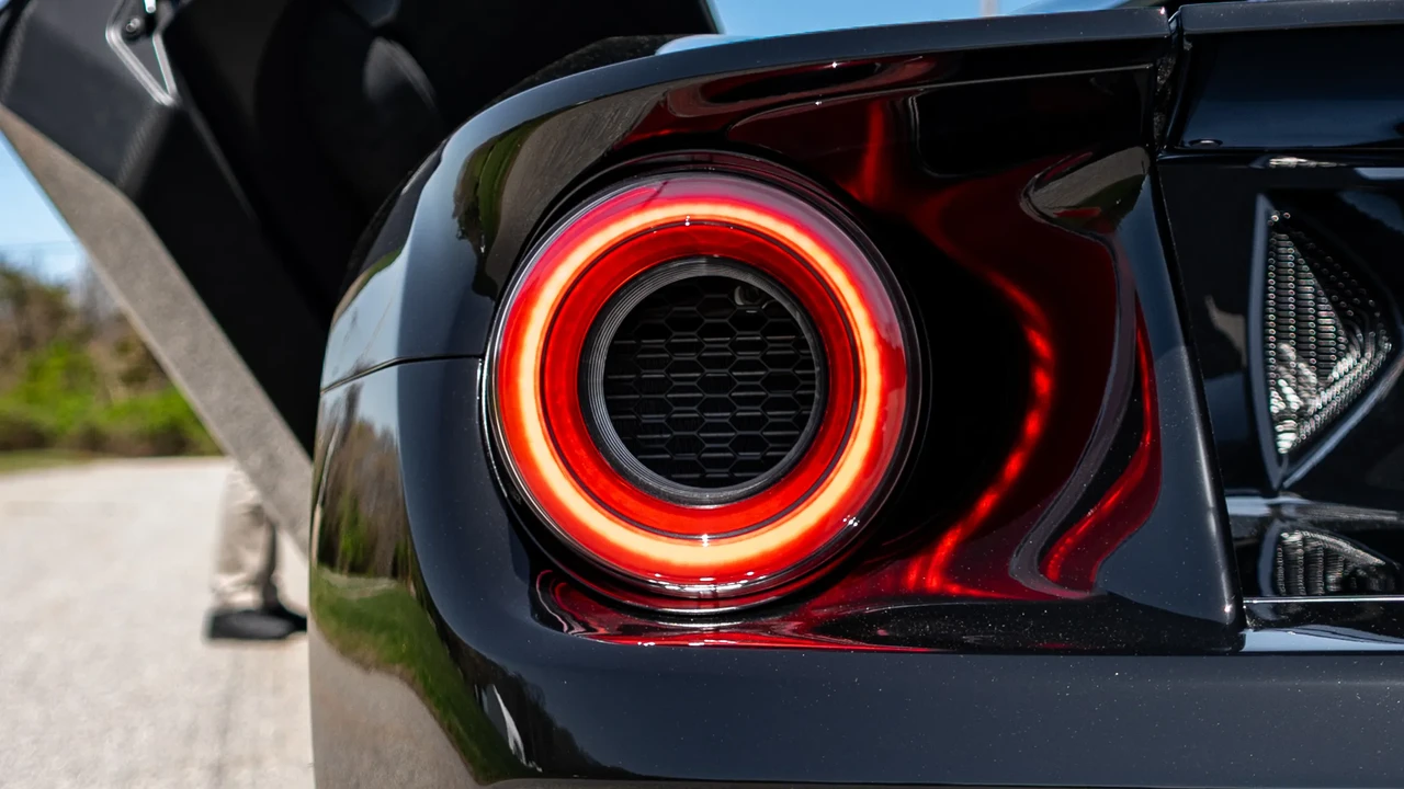 2018 Ford GT 2nd Gen - Image 16 of 31