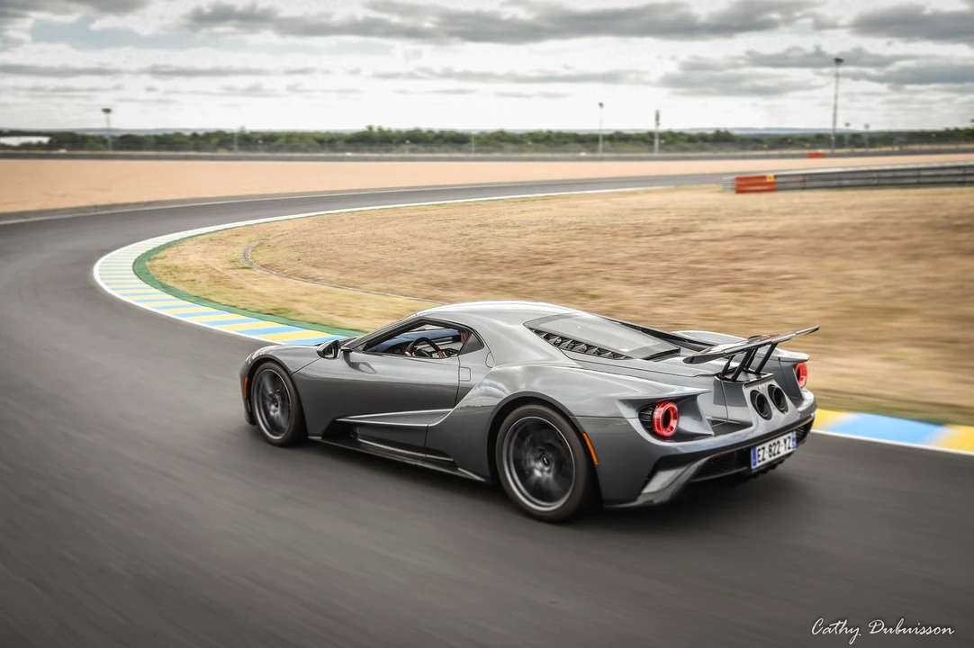 2018 Ford GT 2nd Gen - Image 11 of 31