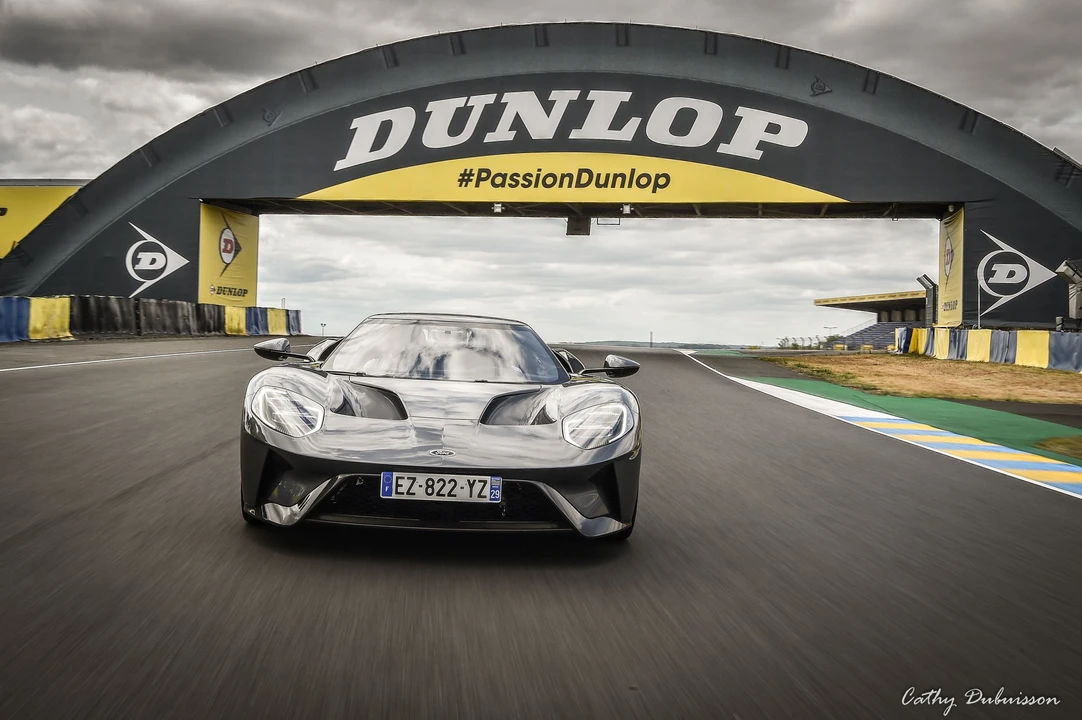 2018 Ford GT 2nd Gen - Image 15 of 31