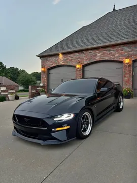 2018 Ford Mustang GT Premium Coupe 2D