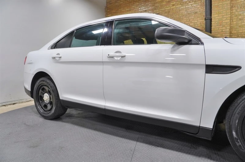 2018 Ford Taurus 6th Gen - Image 9 of 21