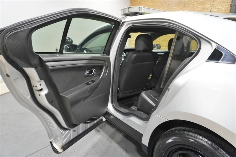 2018 Ford Taurus 6th Gen - Image 21 of 21