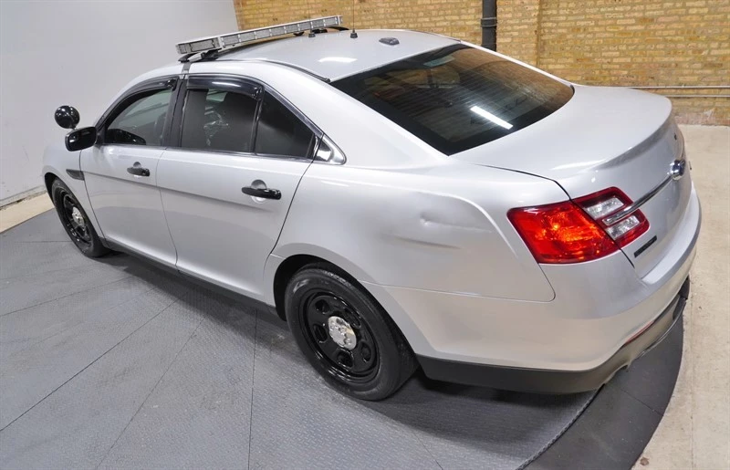 2018 Ford Taurus 6th Gen - Image 17 of 21