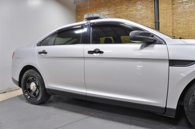 2018 Ford Taurus 6th Gen - Image 9 of 21