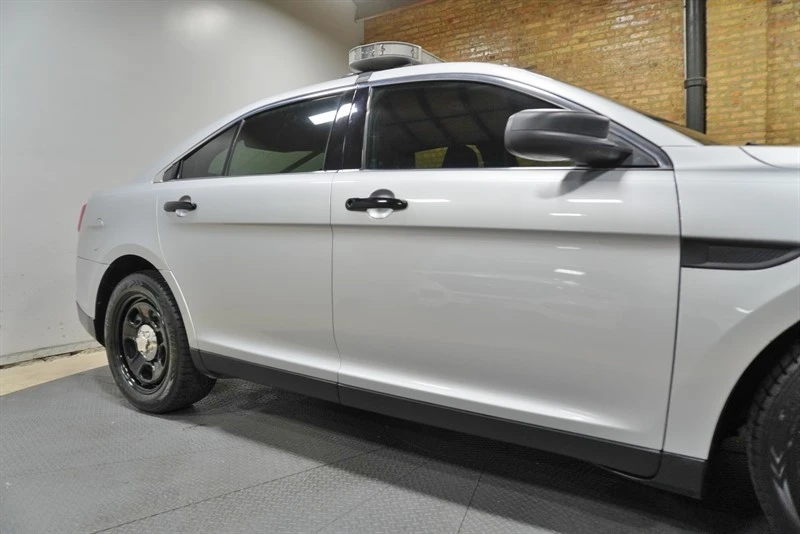 2018 Ford Taurus 6th Gen - Image 9 of 21
