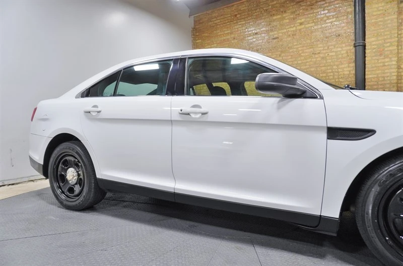 2018 Ford Taurus 6th Gen - Image 9 of 21