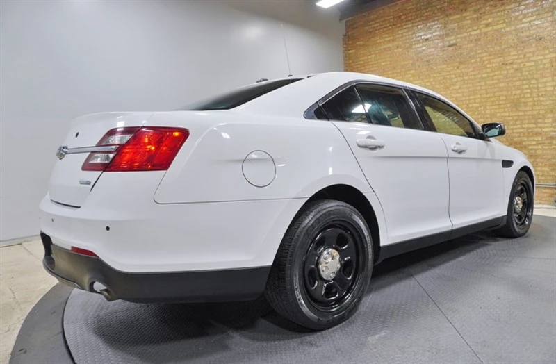 2018 Ford Taurus 6th Gen - Image 10 of 31