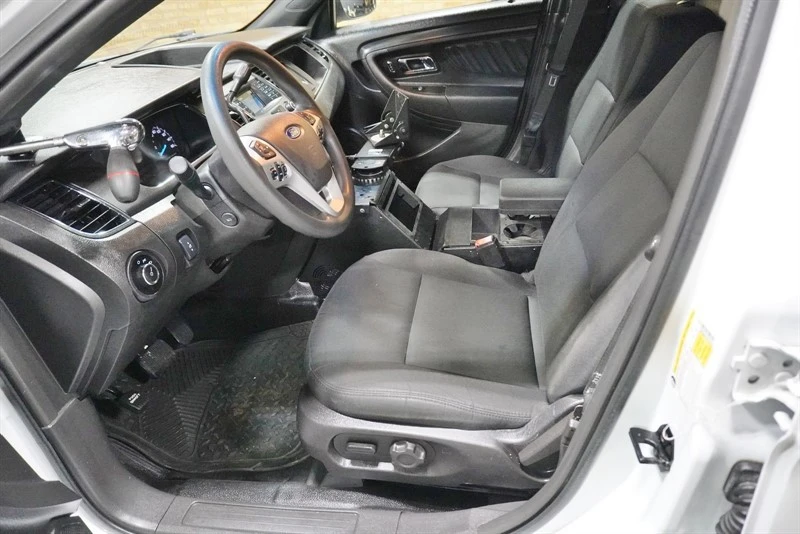 2018 Ford Taurus 6th Gen - Image 23 of 31