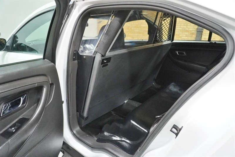 2018 Ford Taurus 6th Gen - Image 31 of 31
