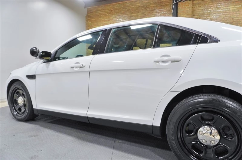 2018 Ford Taurus 6th Gen - Image 19 of 31