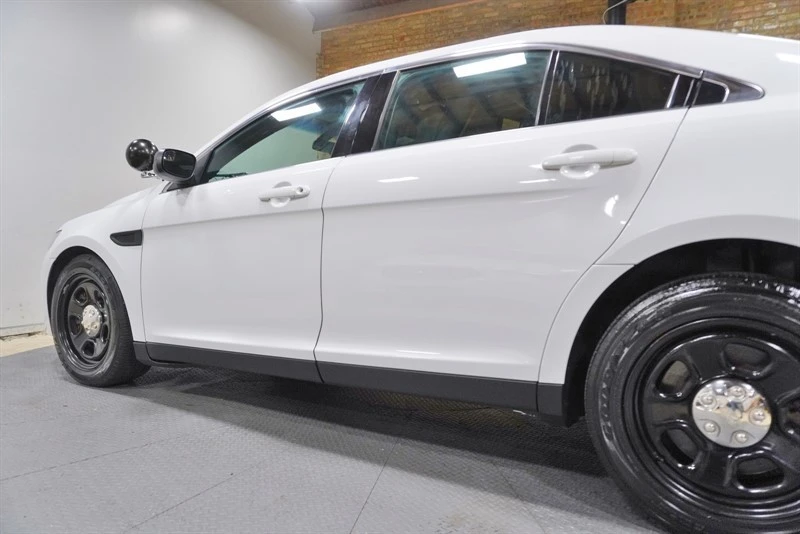 2018 Ford Taurus 6th Gen - Image 19 of 31