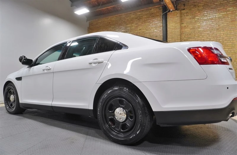 2018 Ford Taurus 6th Gen - Image 18 of 21
