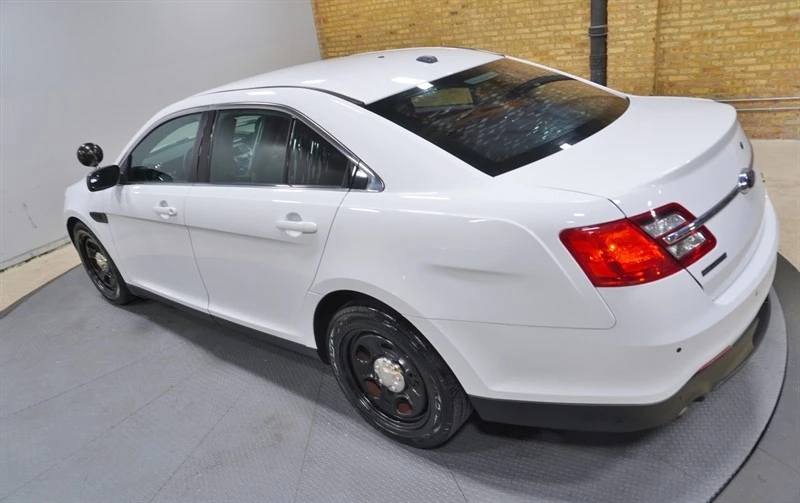 2018 Ford Taurus 6th Gen - Image 17 of 21