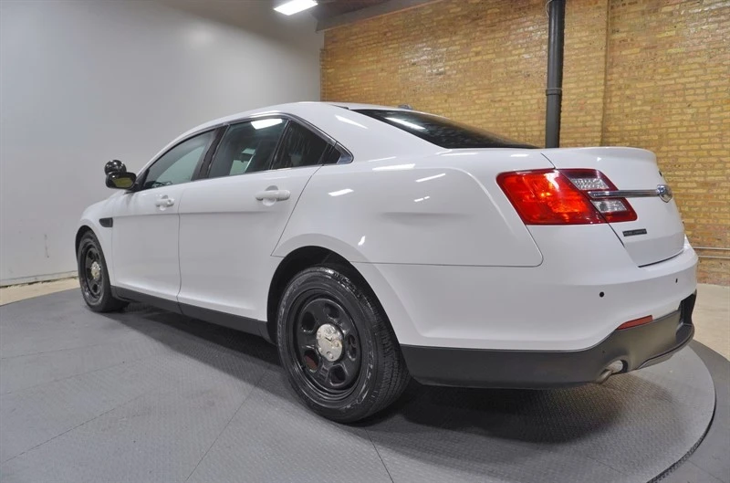 2018 Ford Taurus 6th Gen - Image 16 of 21