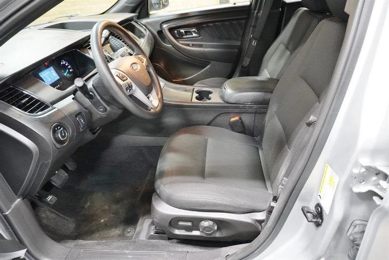 2018 Ford Taurus 6th Gen - Image 23 of 31