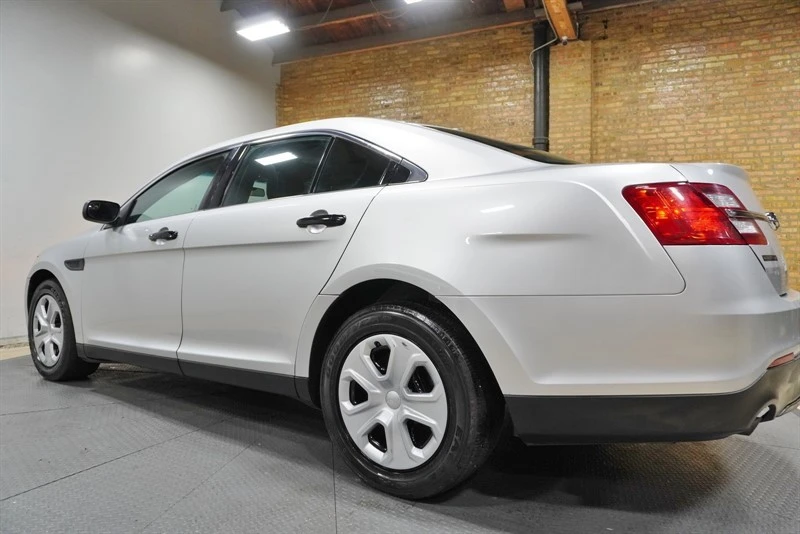 2018 Ford Taurus 6th Gen - Image 18 of 31