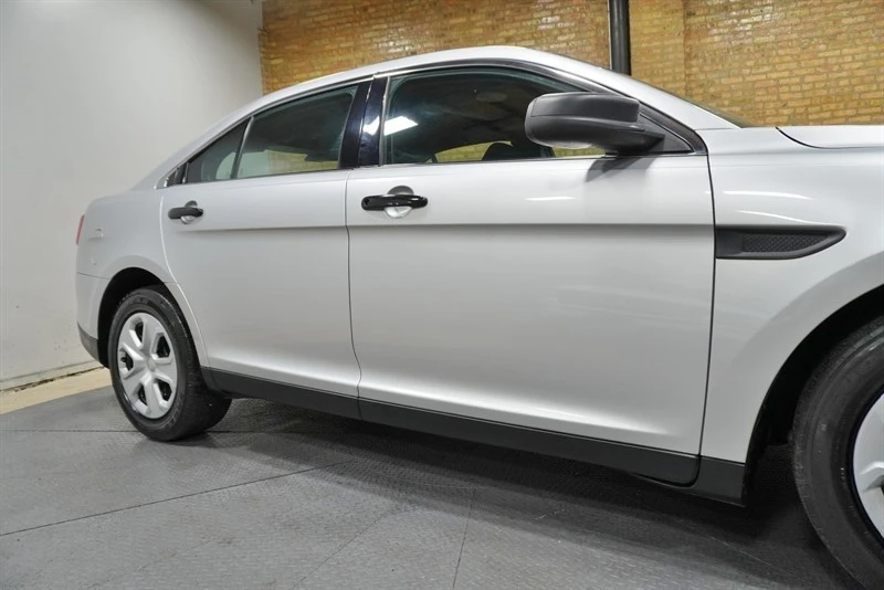2018 Ford Taurus 6th Gen - Image 9 of 31