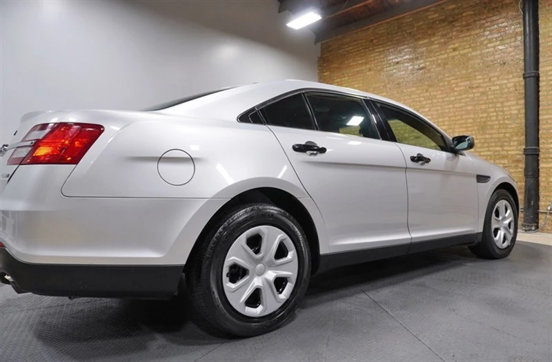 2018 Ford Taurus 6th Gen - Image 12 of 31