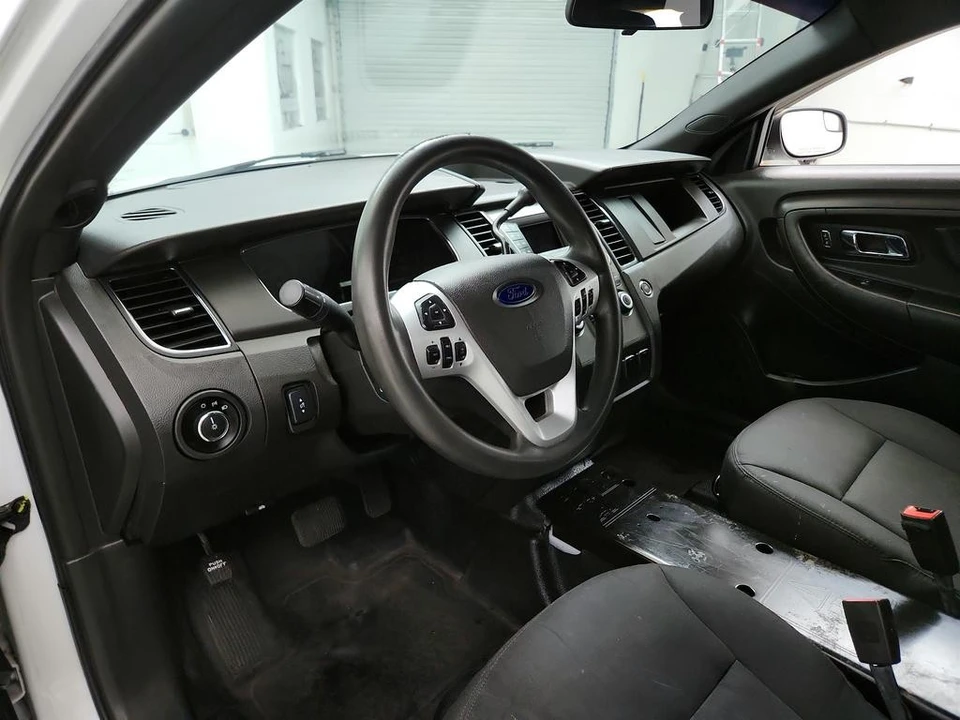 2018 Ford Taurus 6th Gen - Image 13 of 21