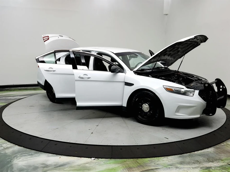 2018 Ford Taurus 6th Gen - Image 10 of 21