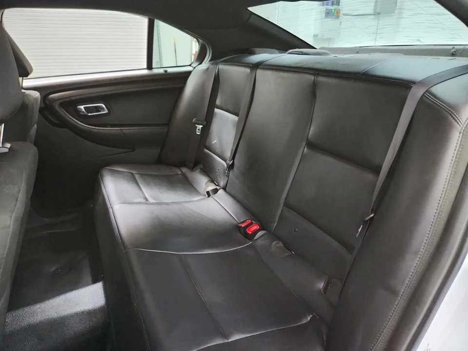 2018 Ford Taurus 6th Gen - Image 21 of 21