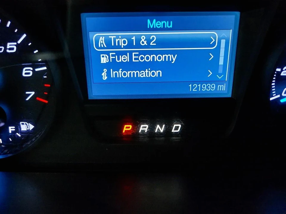 2018 Ford Taurus 6th Gen - Image 15 of 21