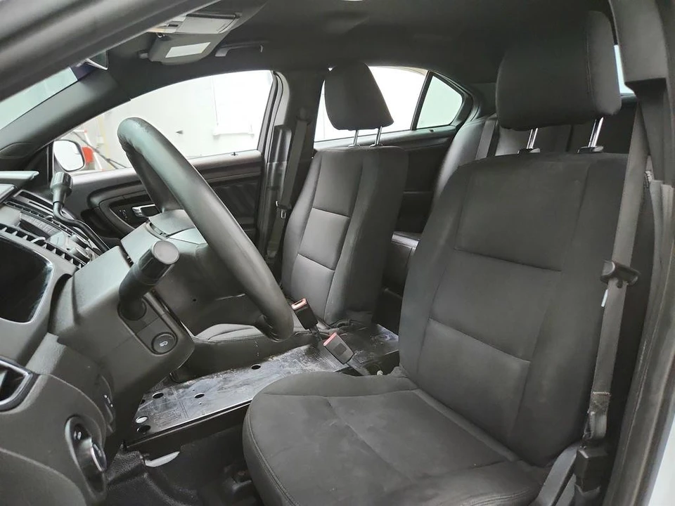 2018 Ford Taurus 6th Gen - Image 14 of 21