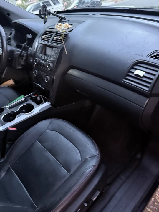 2018 Ford Explorer 5th Gen - Image 5 of 12
