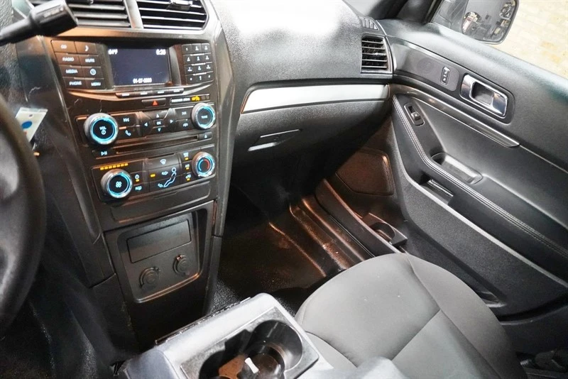 2018 Ford Explorer 5th Gen - Image 26 of 31