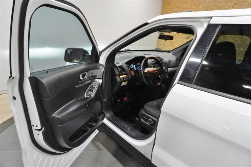 2018 Ford Explorer 5th Gen - Image 19 of 31