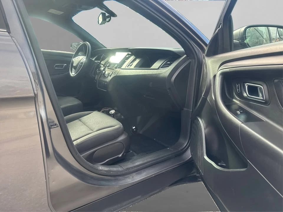 2018 Ford Taurus 6th Gen - Image 15 of 20