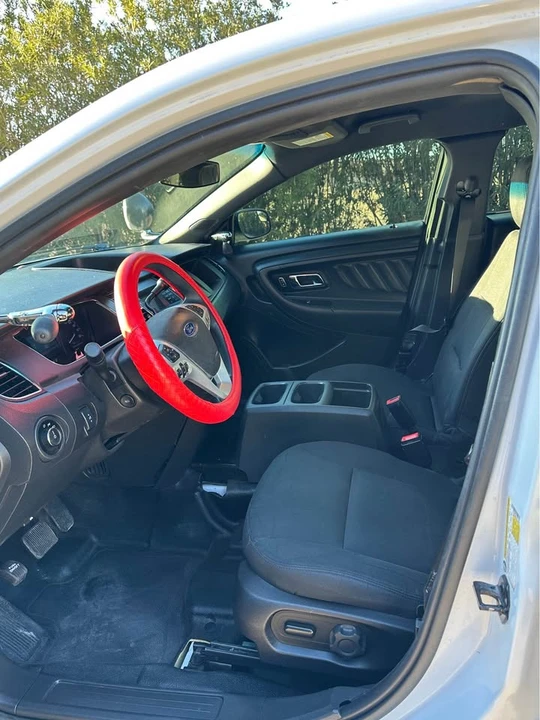 2018 Ford Taurus 6th Gen - Image 9 of 11