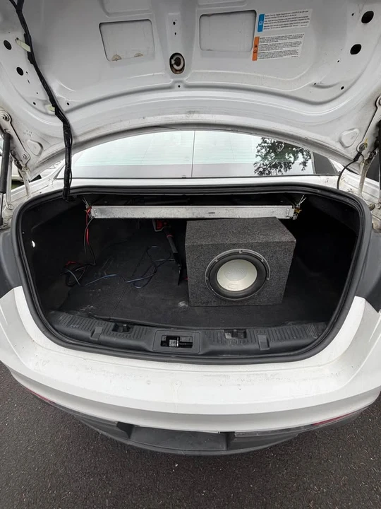 2018 Ford Taurus 6th Gen - Image 14 of 18
