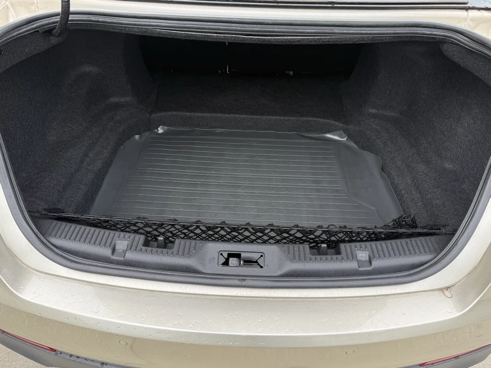 2018 Ford Taurus 6th Gen - Image 12 of 15