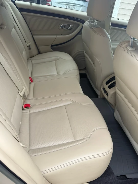 2018 Ford Taurus 6th Gen - Image 5 of 15