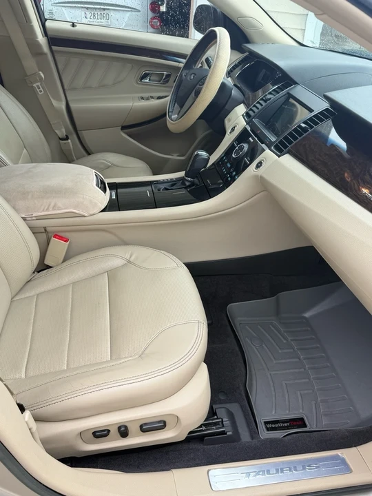 2018 Ford Taurus 6th Gen - Image 9 of 15