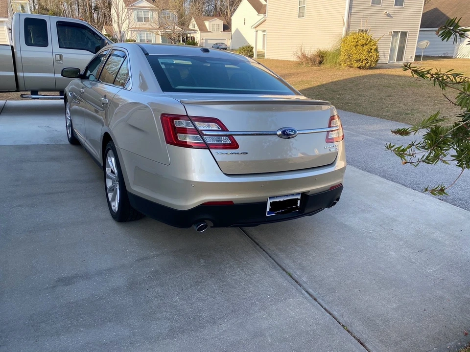 2018 Ford Taurus 6th Gen - Image 3 of 15