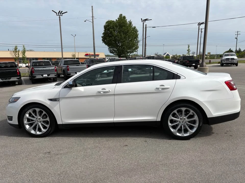 2018 Ford Taurus 6th Gen - Image 2 of 18