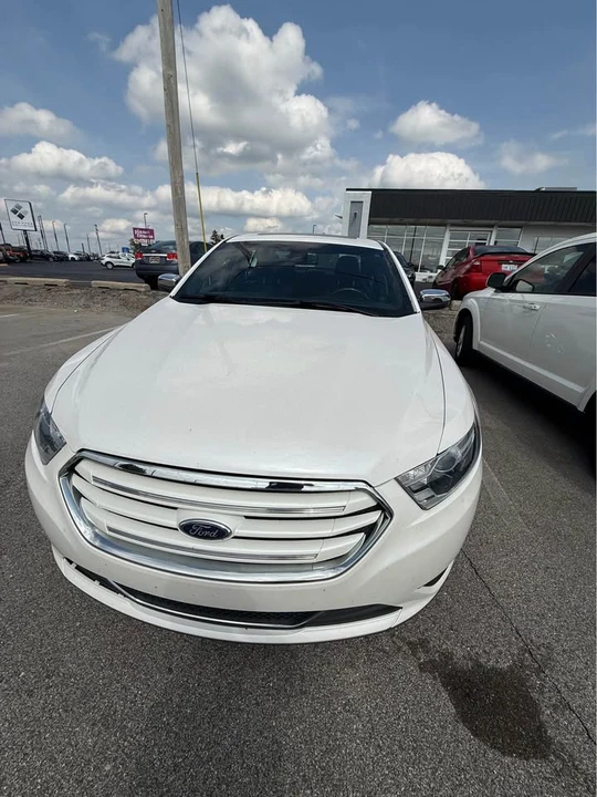 2018 Ford Taurus 6th Gen - Image 15 of 20