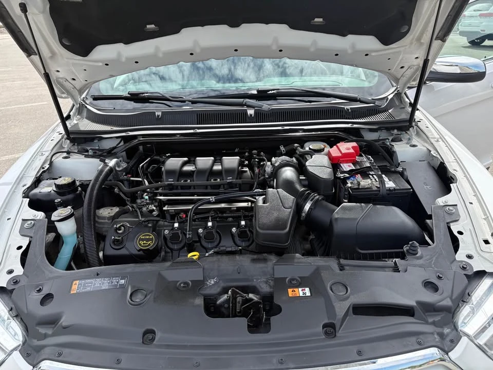 2018 Ford Taurus 6th Gen - Image 11 of 18