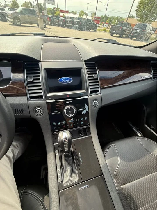 2018 Ford Taurus 6th Gen - Image 13 of 20