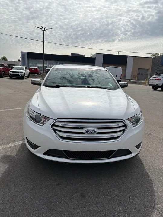 2018 Ford Taurus 6th Gen - Image 5 of 18