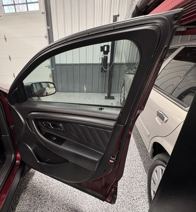 2018 Ford Taurus 6th Gen - Image 19 of 21